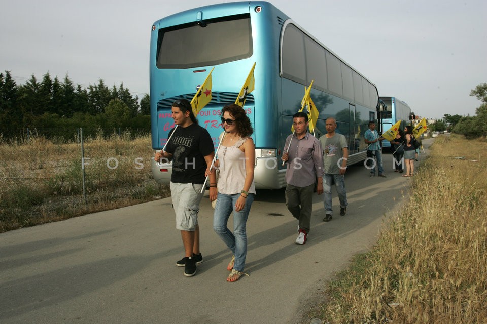 Protest Against the Detention Center for Immigrants / Διαμαρτυρία Ενάντια στο Κέντρο Κράτησης της Αμυγδαλέζα